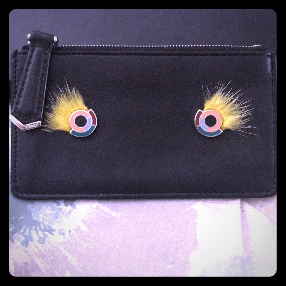 💯 authentic Fendi credit card wallet w/ Dust Bag